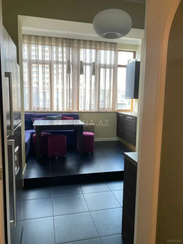 Kirayə verilir 3 otaqlı mənzil 95 m²