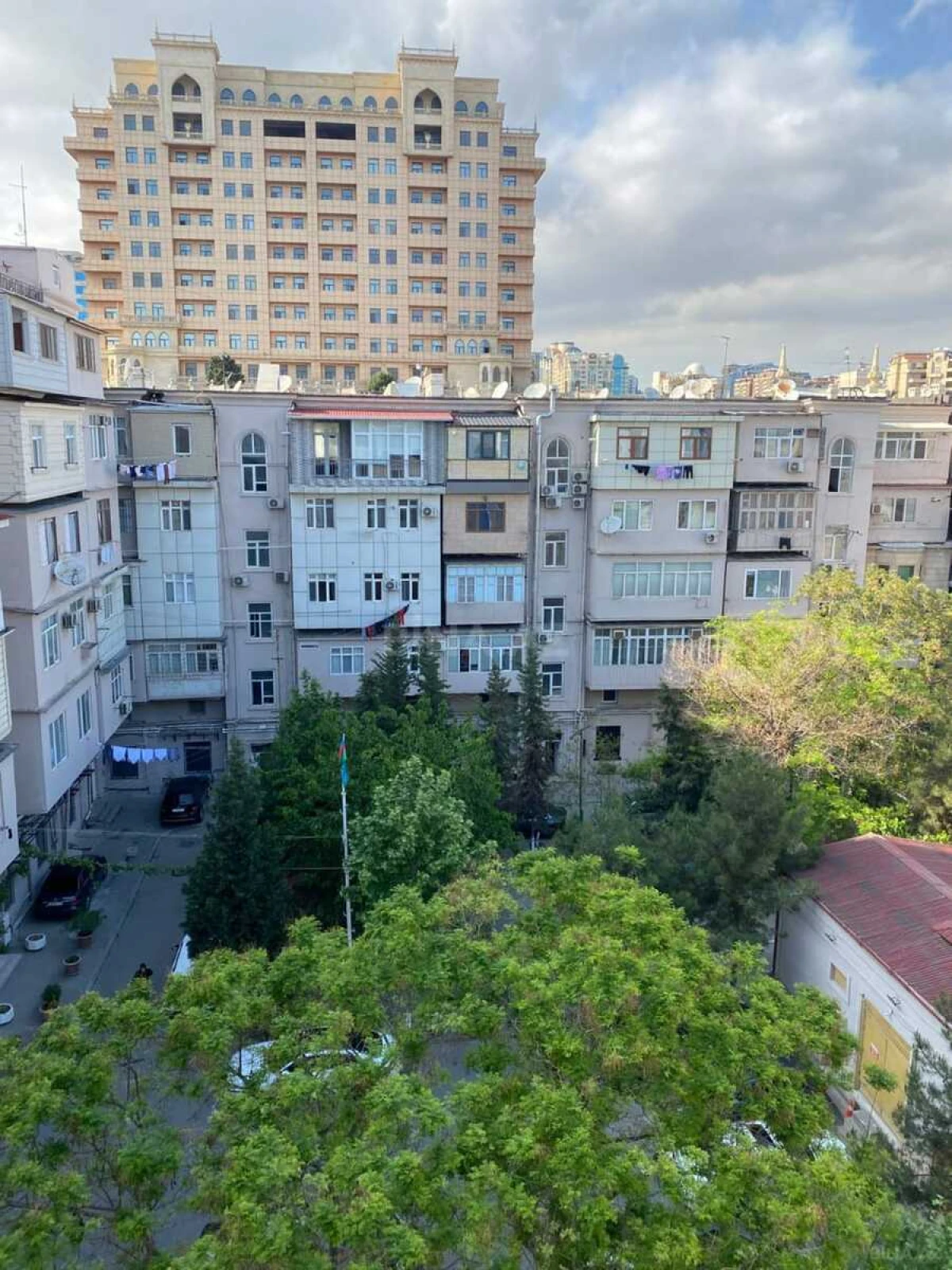 Kirayə verilir 3 otaqlı mənzil 95 m²