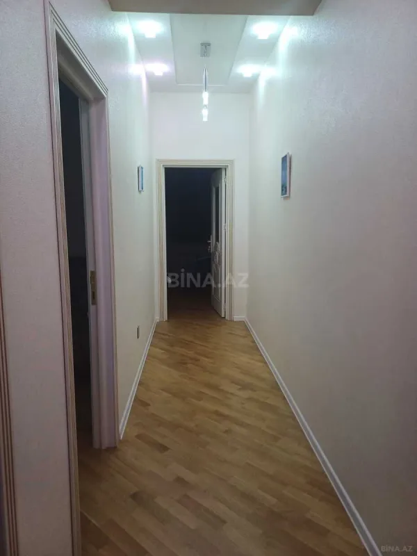 Kirayə verilir 2 otaqlı mənzil 118 m²