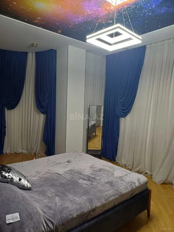 Kirayə verilir 2 otaqlı mənzil 118 m²