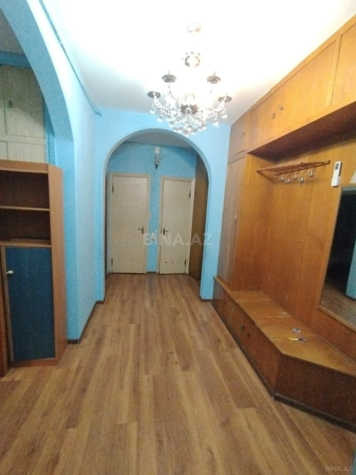 Satılır 4 otaqlı mənzil 100 m²