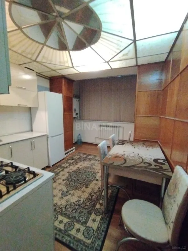 Satılır 4 otaqlı mənzil 100 m²