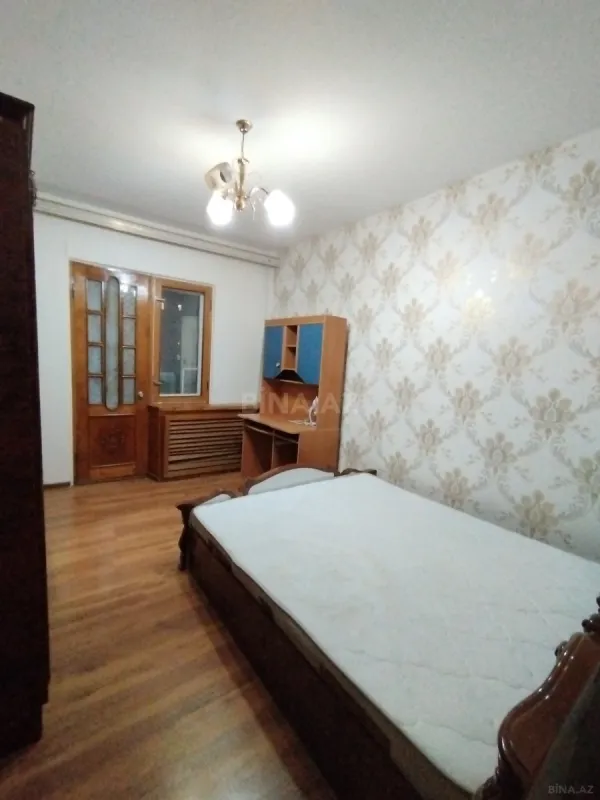 Satılır 4 otaqlı mənzil 100 m²