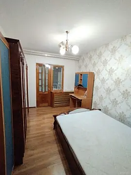 Satılır 4 otaqlı mənzil 100 m²