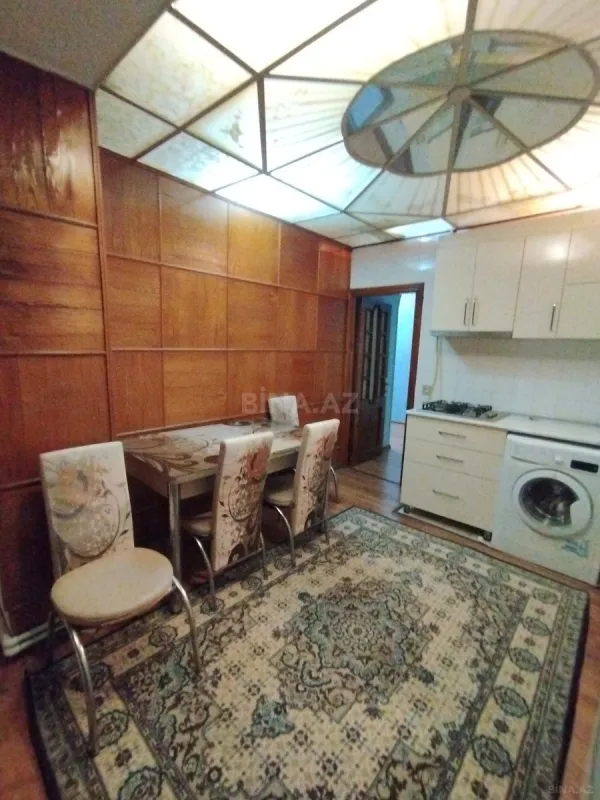 Satılır 4 otaqlı mənzil 100 m²