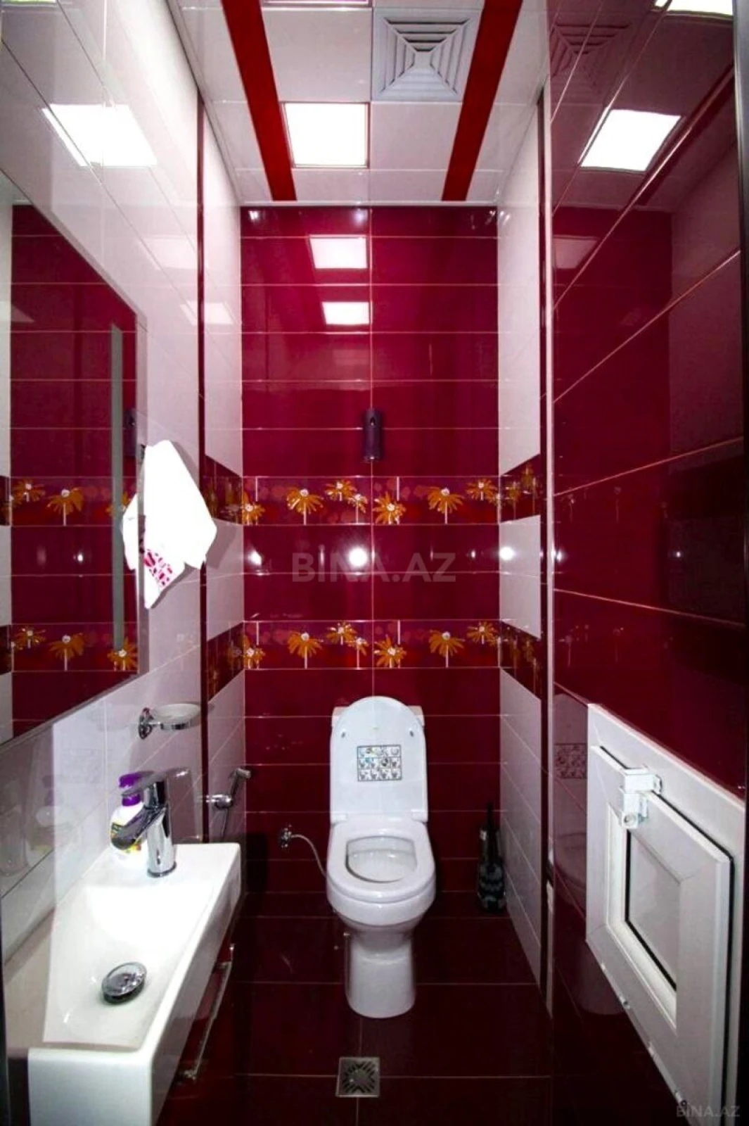 Satılır 5 otaqlı mənzil 330 m²