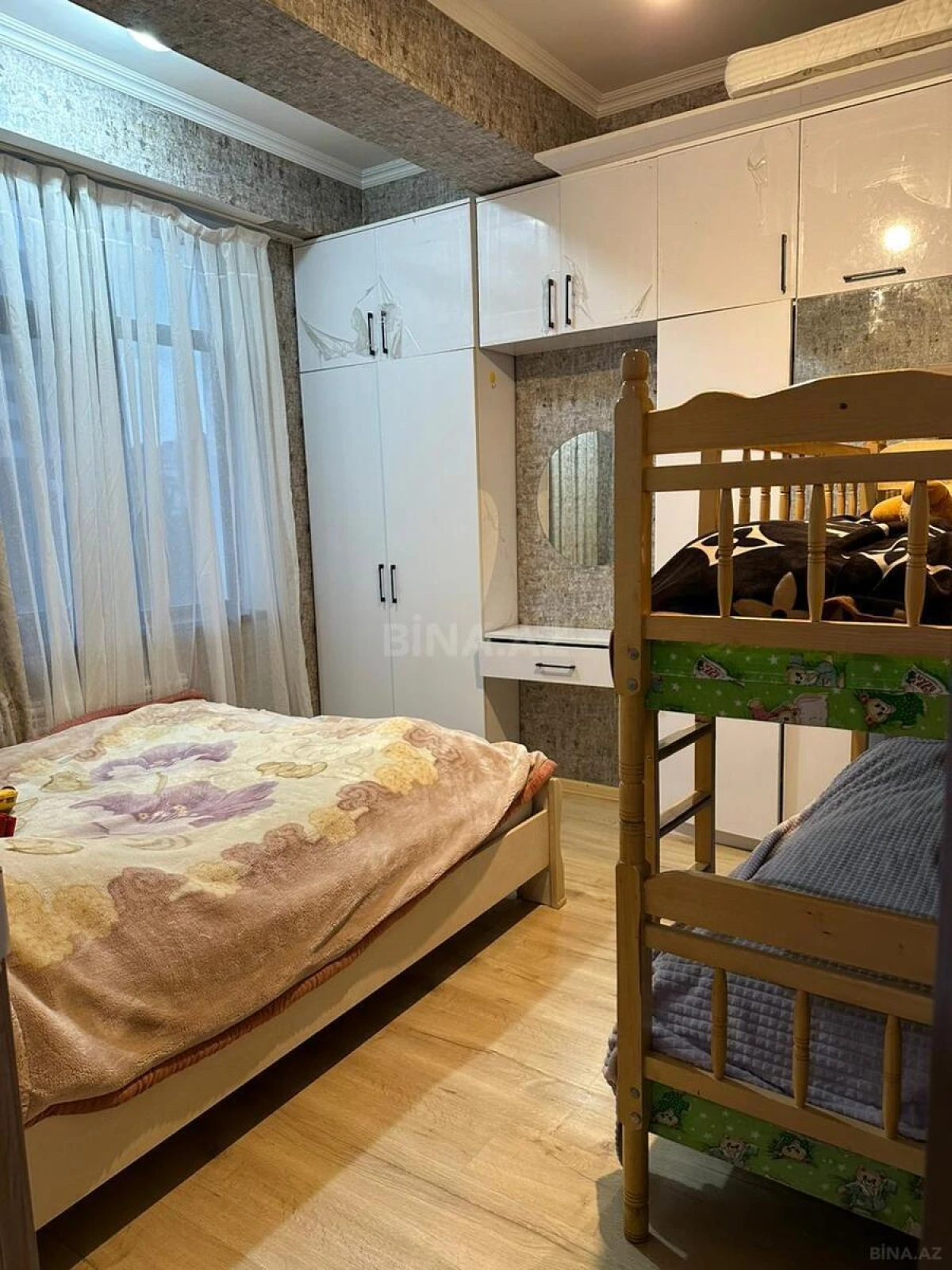 Satılır 2 otaqlı mənzil 55 m²