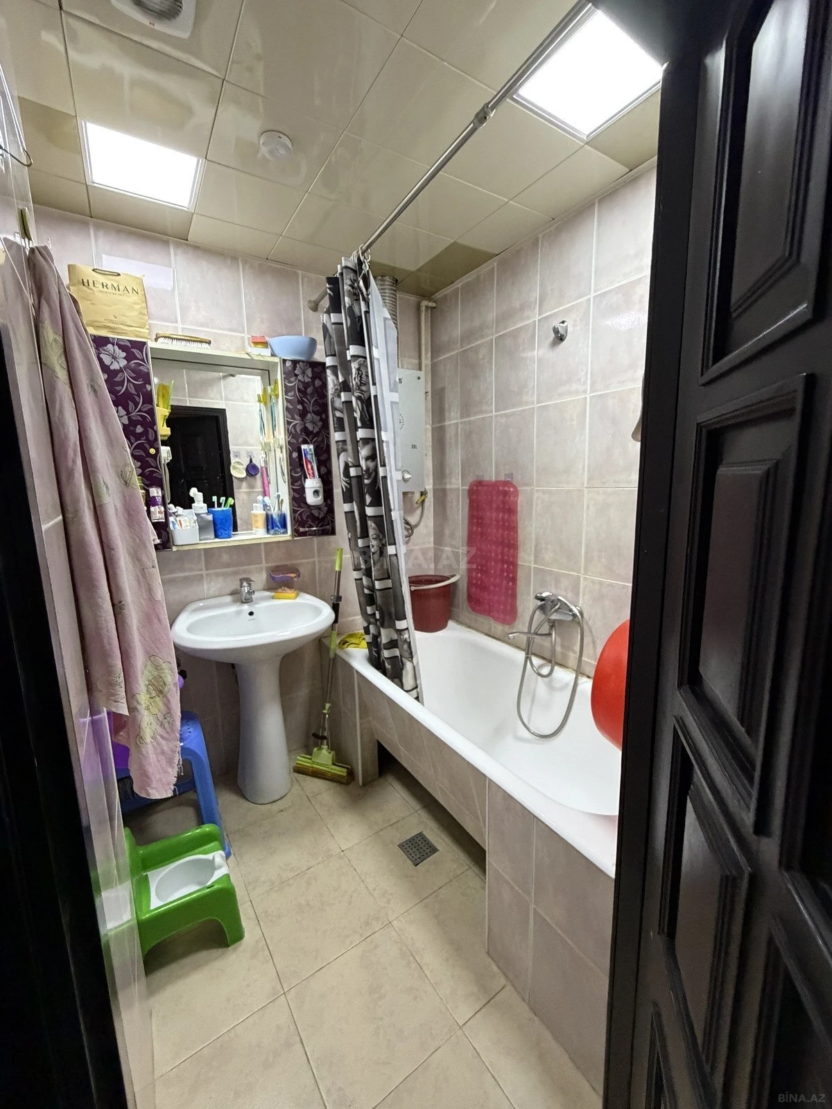 Satılır 4 otaqlı mənzil 100 m²