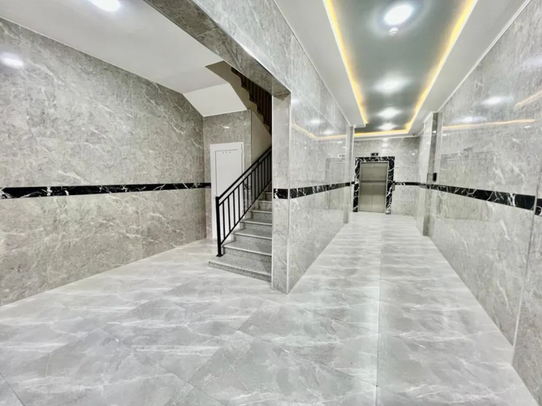 Satılır 3 otaqlı mənzil 111 m²