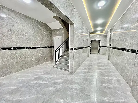Satılır 3 otaqlı mənzil 111 m²
