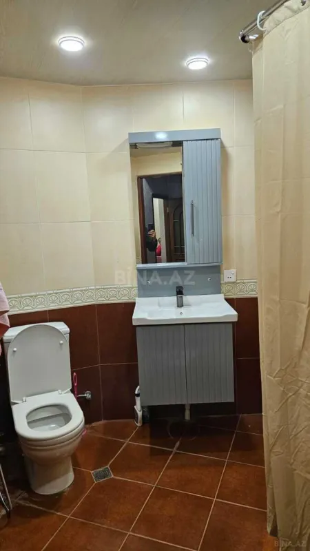 Kirayə verilir 2 otaqlı mənzil 62 m²