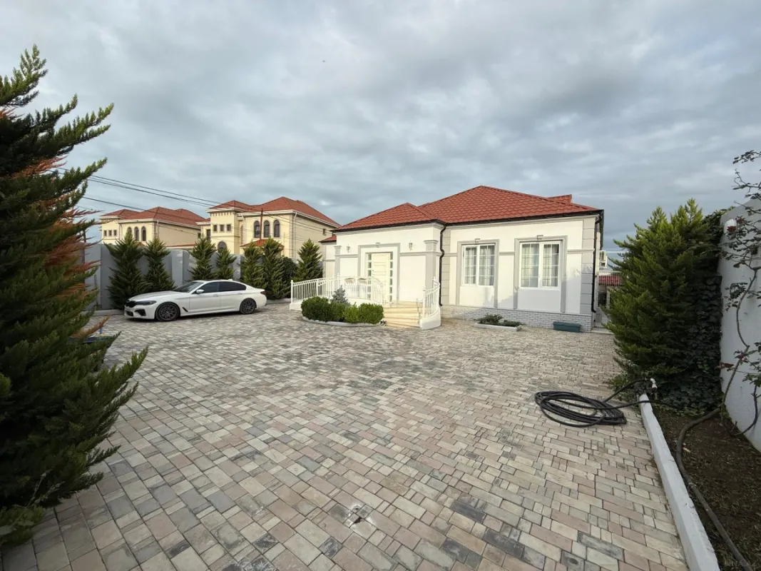 Satılır 5 otaqlı həyət evi 142 m²