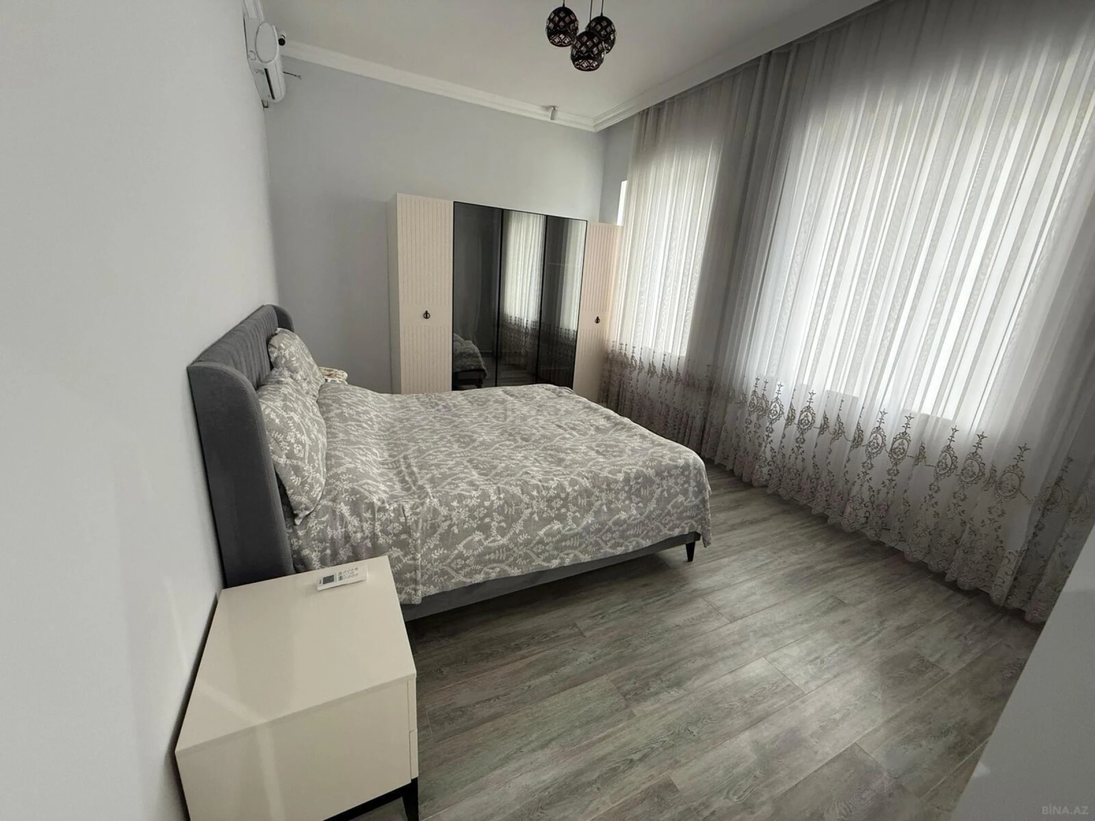 Satılır 5 otaqlı həyət evi 142 m²
