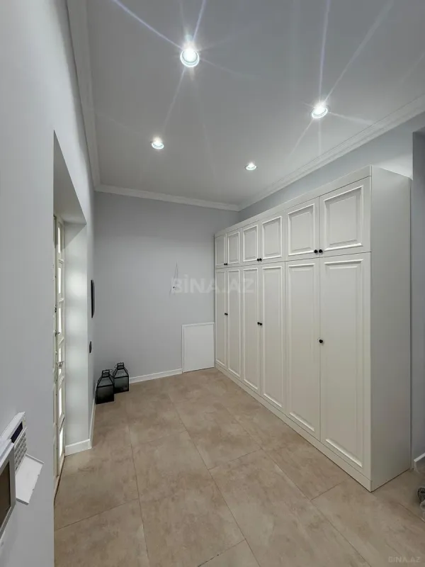 Satılır 5 otaqlı həyət evi 142 m²