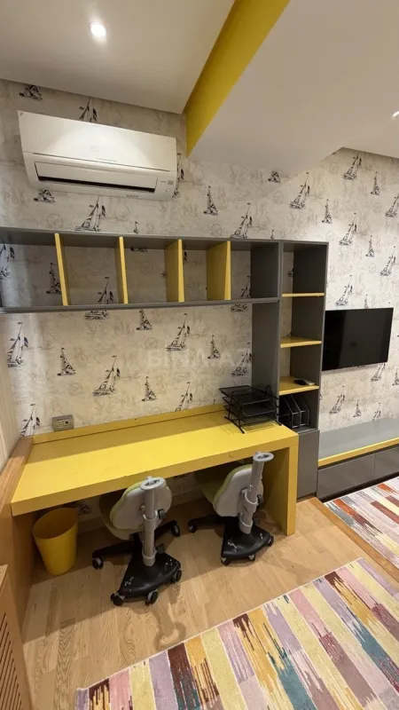 Satılır 3 otaqlı mənzil 140 m²