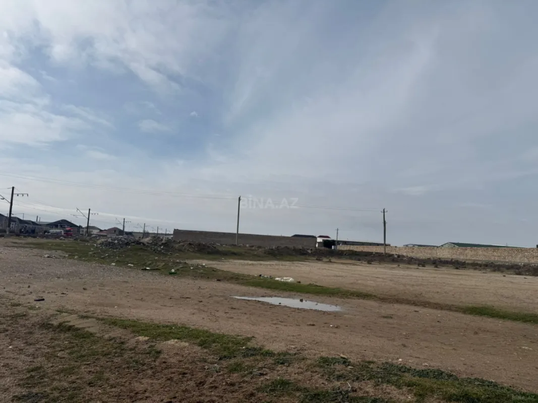 Satılır torpaq sahəsi 300 m²