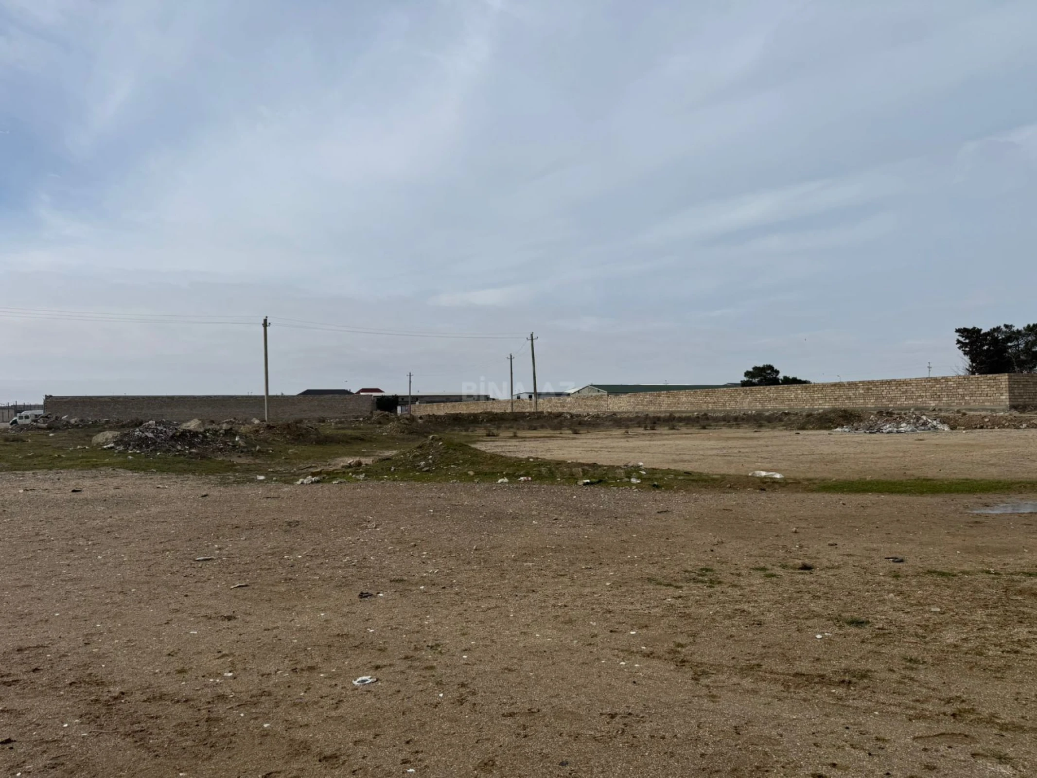 Satılır torpaq sahəsi 300 m²