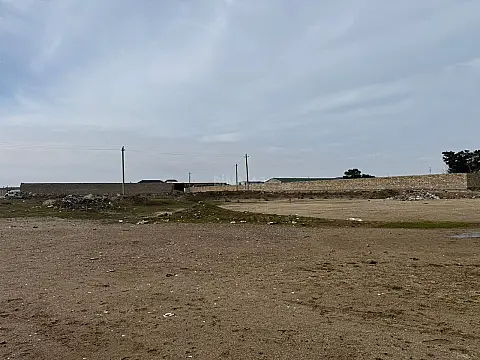 Satılır torpaq sahəsi 300 m²