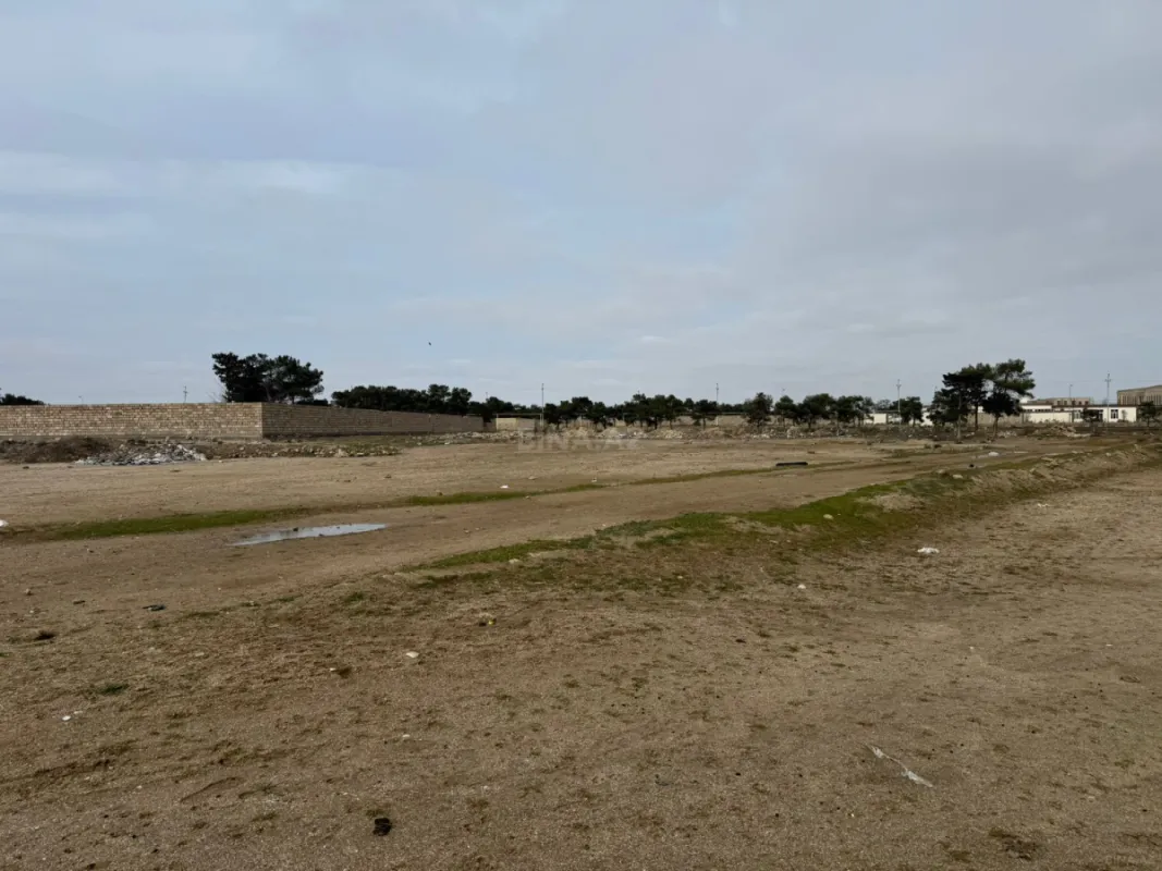 Satılır torpaq sahəsi 300 m²