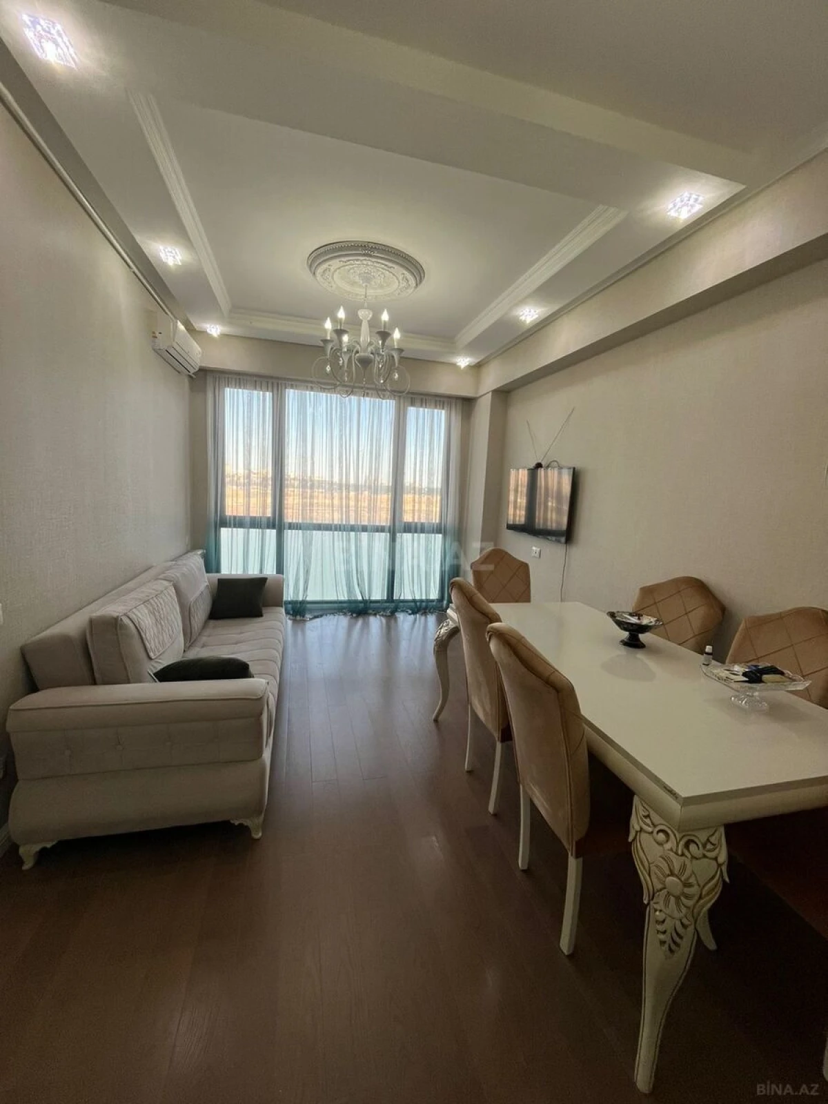 Kirayə verilir 2 otaqlı mənzil 65 m²