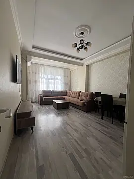 Kirayə verilir 2 otaqlı mənzil 50 m²
