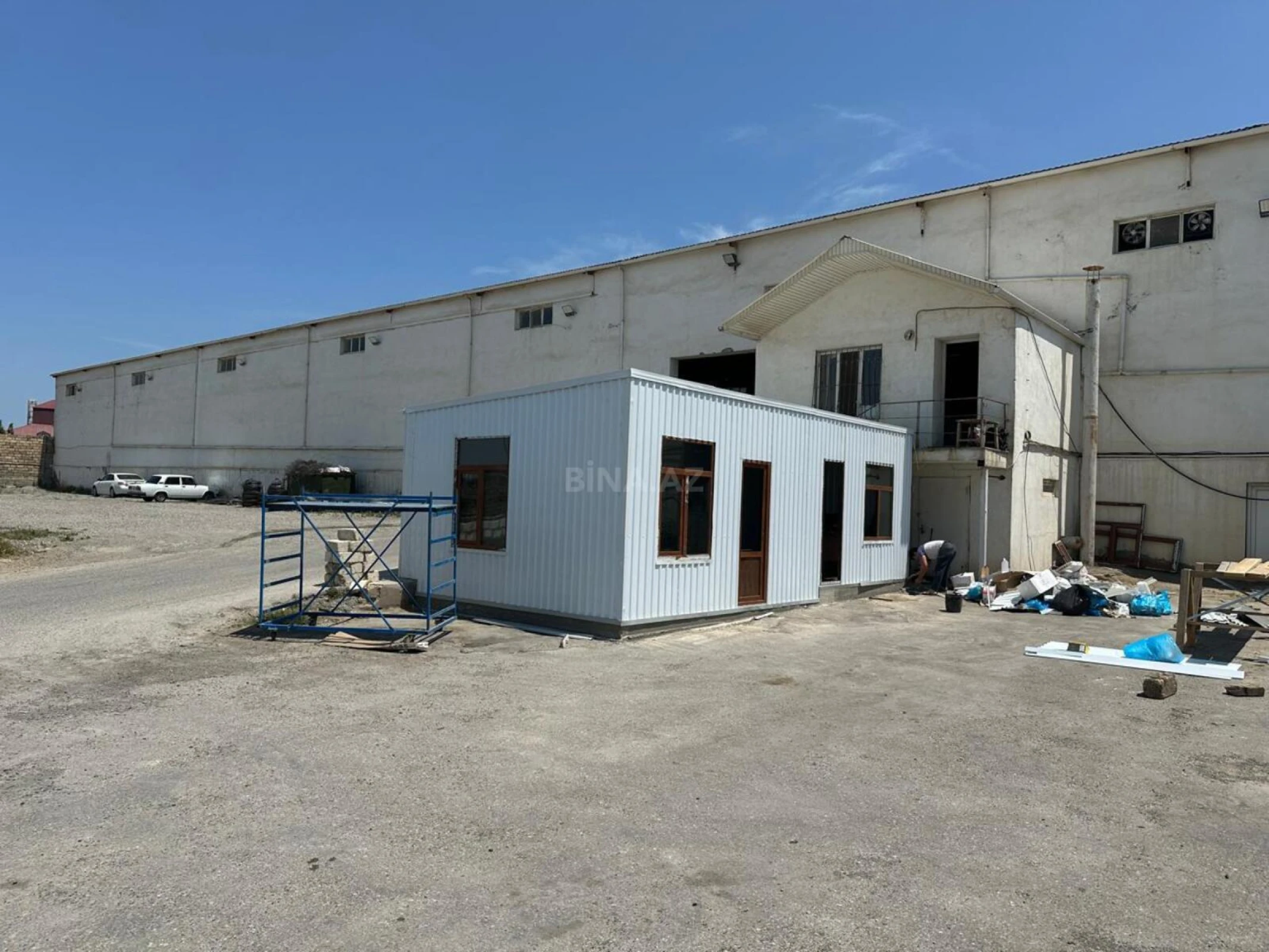 Kirayə verilir obyekt 300 m²