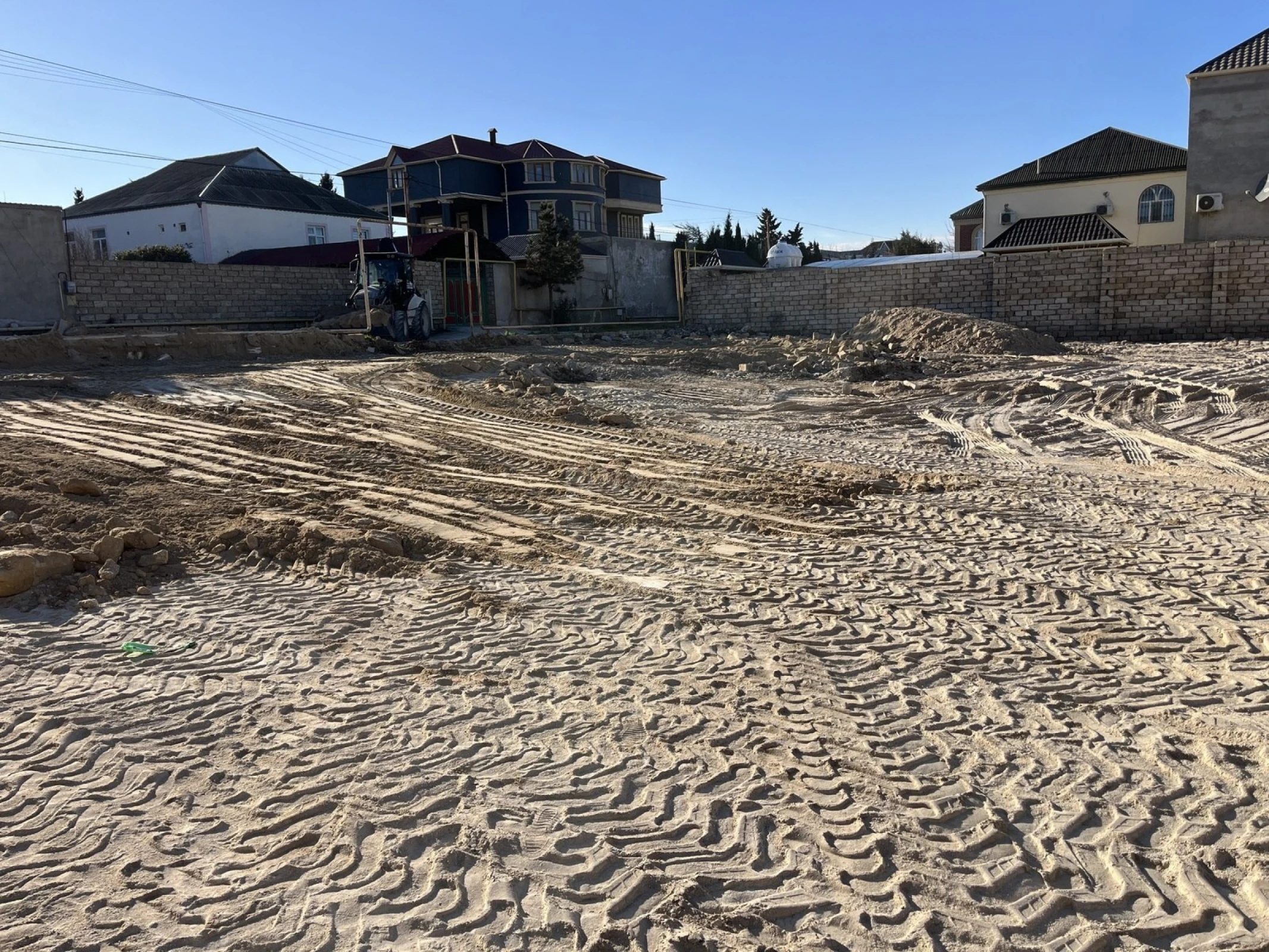 Satılır torpaq sahəsi 12 m²