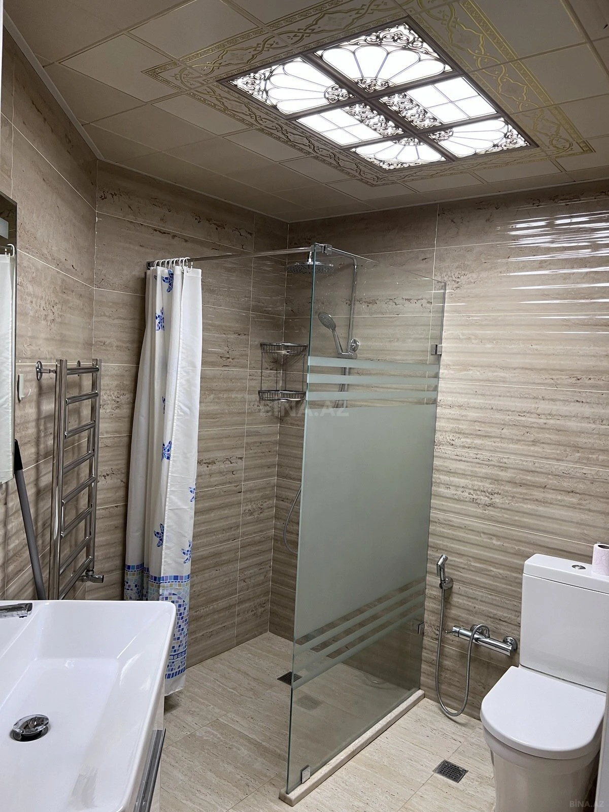 Kirayə verilir 2 otaqlı mənzil 120 m²