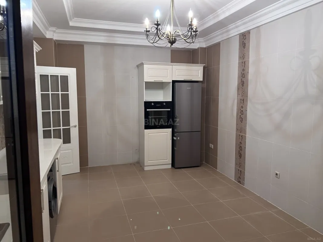 Kirayə verilir 2 otaqlı mənzil 120 m²