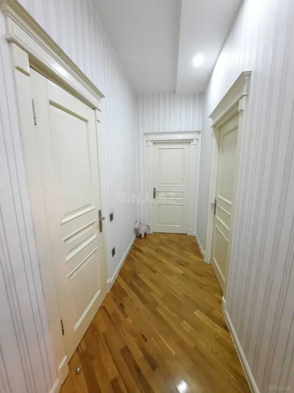 Kirayə verilir 3 otaqlı mənzil 134 m²