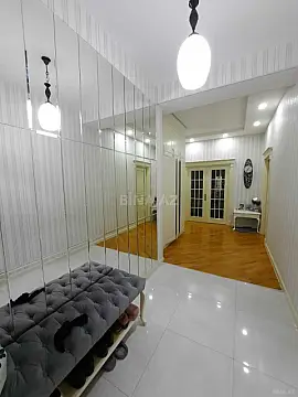 Kirayə verilir 3 otaqlı mənzil 134 m²
