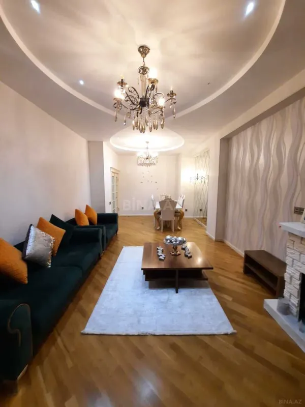 Kirayə verilir 3 otaqlı mənzil 134 m²
