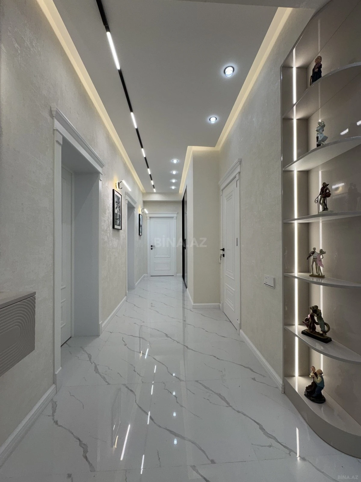 Satılır 3 otaqlı mənzil 135 m²