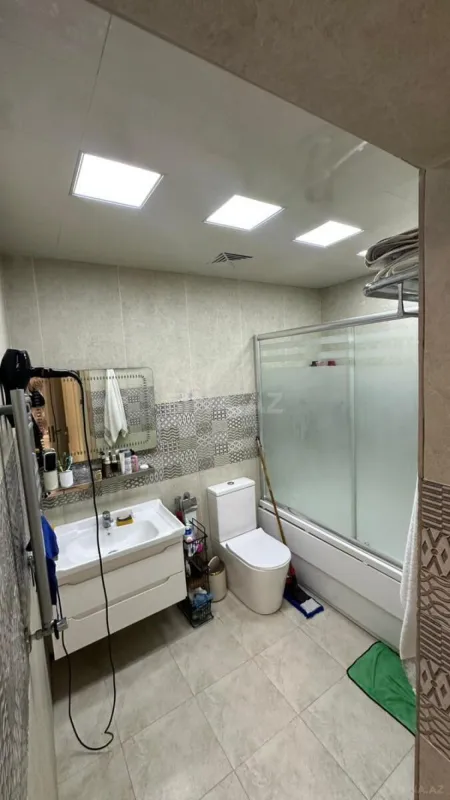 Satılır 3 otaqlı mənzil 155 m²