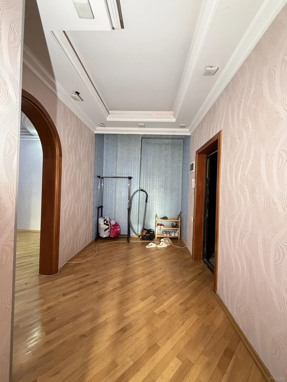 Satılır 3 otaqlı mənzil 140 m²