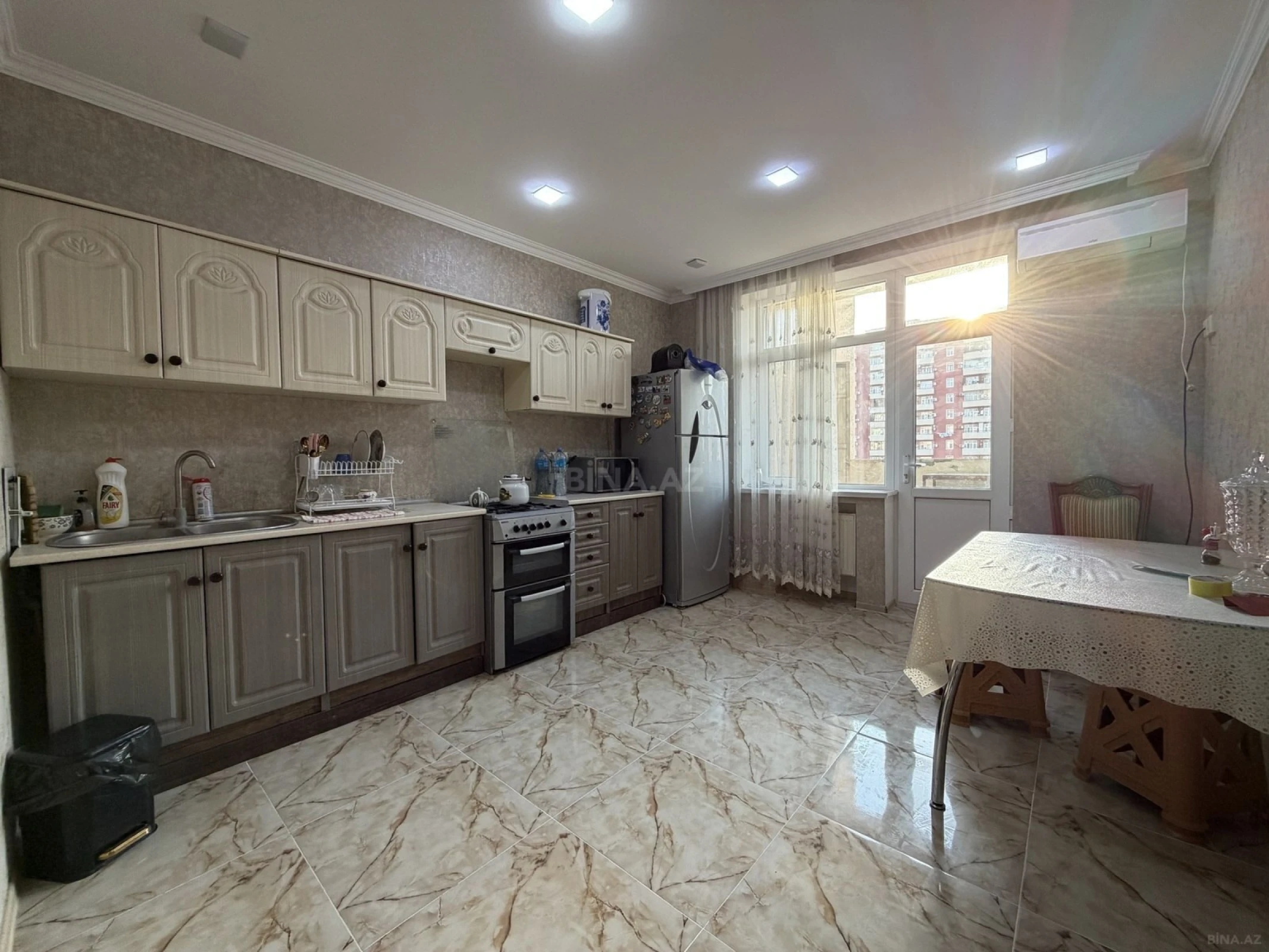Satılır 3 otaqlı mənzil 140 m²