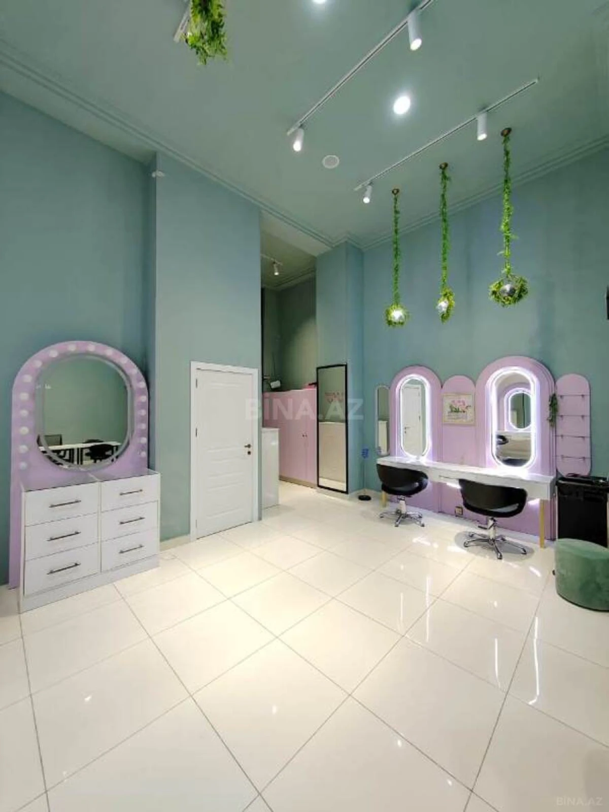 Kirayə verilir obyekt 65 m²