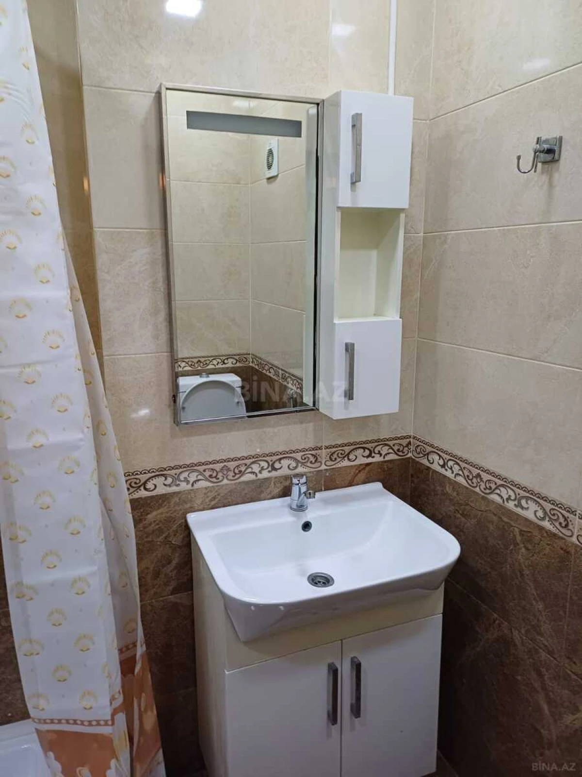 Kirayə verilir 2 otaqlı mənzil 85 m²