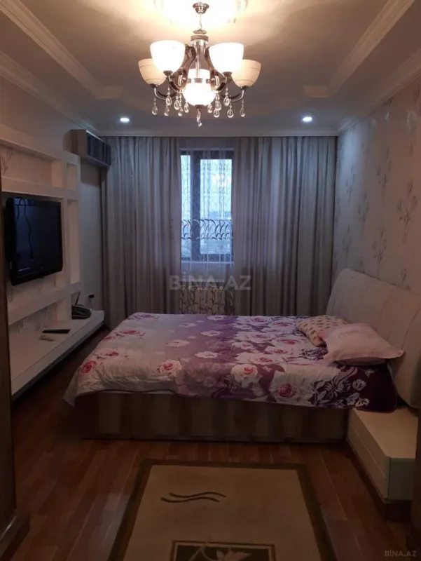 Kirayə verilir 2 otaqlı mənzil 85 m²