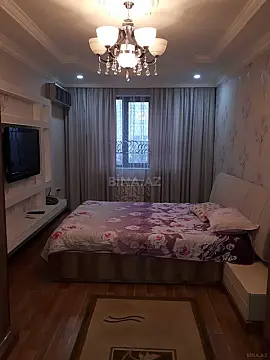 Kirayə verilir 2 otaqlı mənzil 85 m²