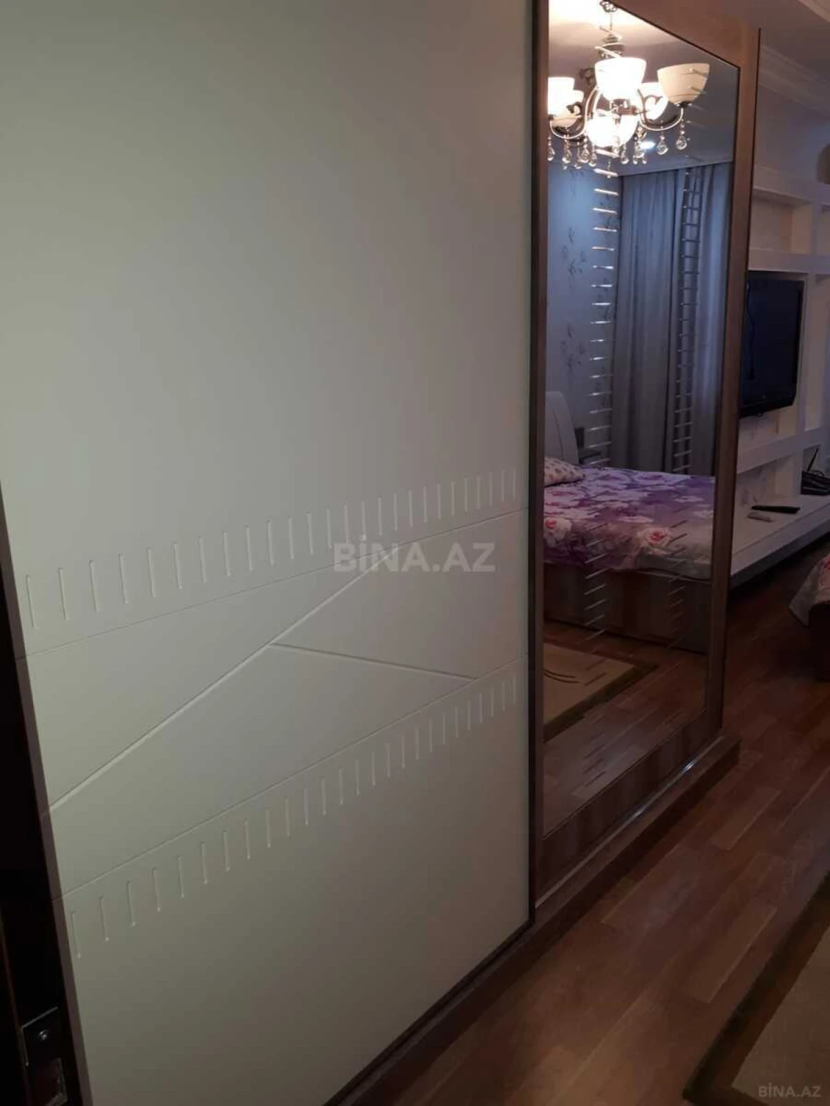 Kirayə verilir 2 otaqlı mənzil 85 m²