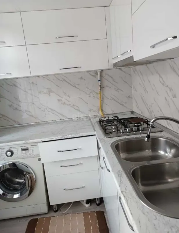 Kirayə verilir 1 otaqlı mənzil 45 m²