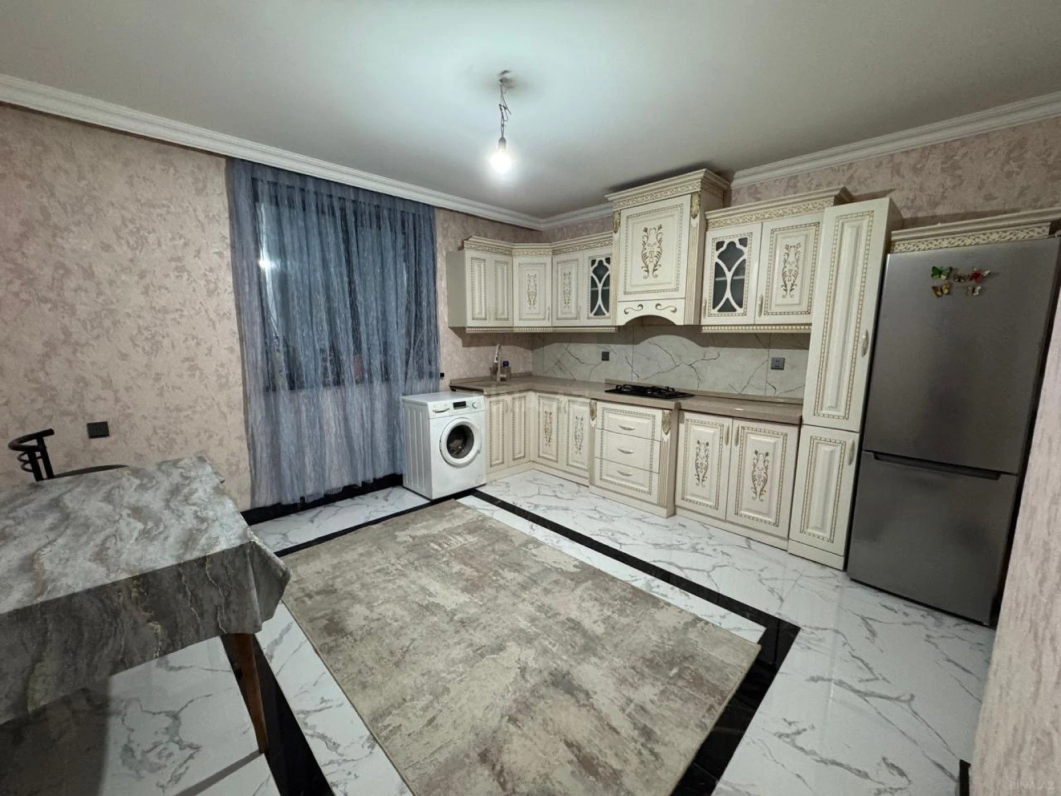 Satılır 7 otaqlı həyət evi 300 m²