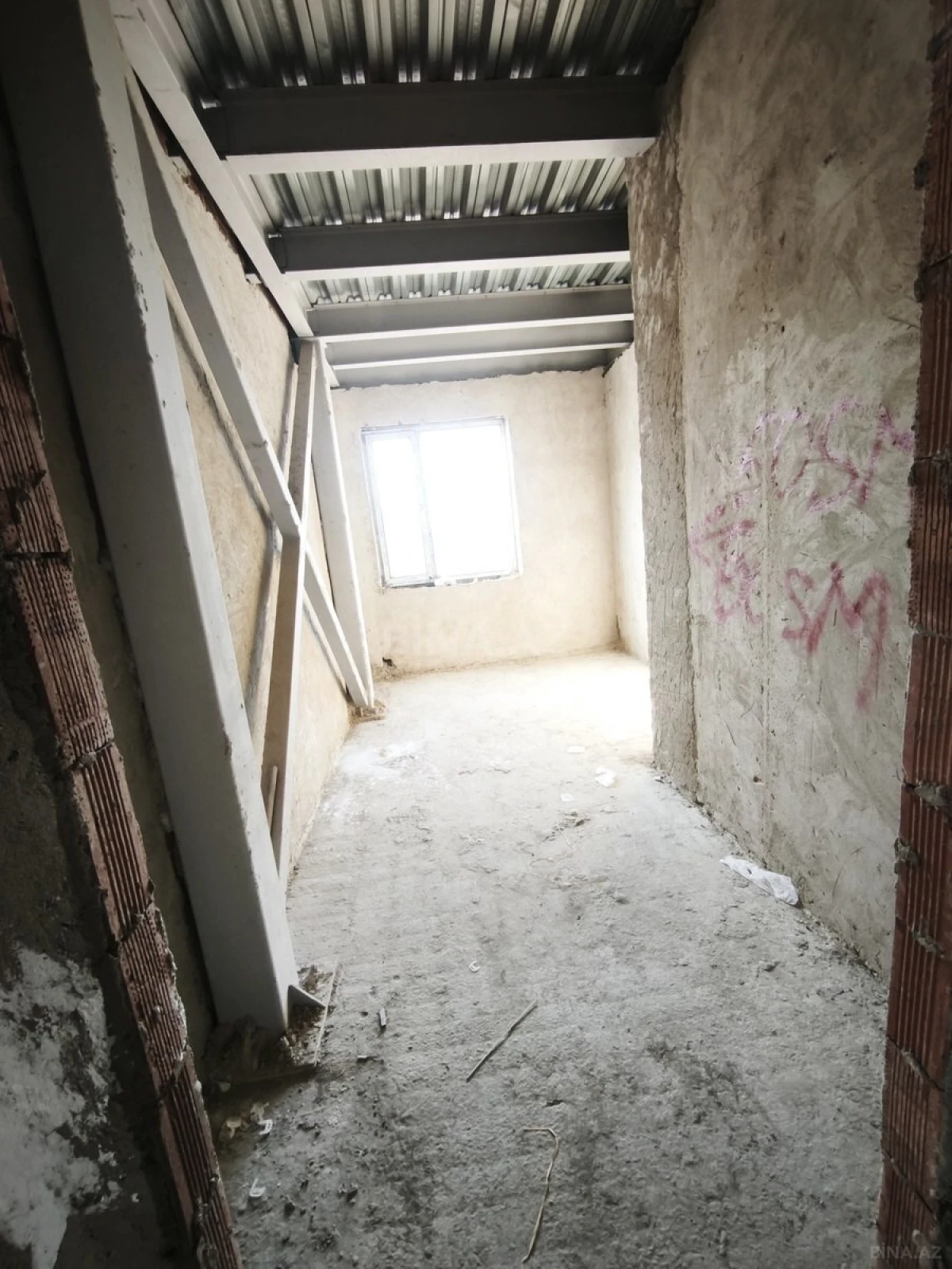 Satılır 2 otaqlı mənzil 71.4 m²