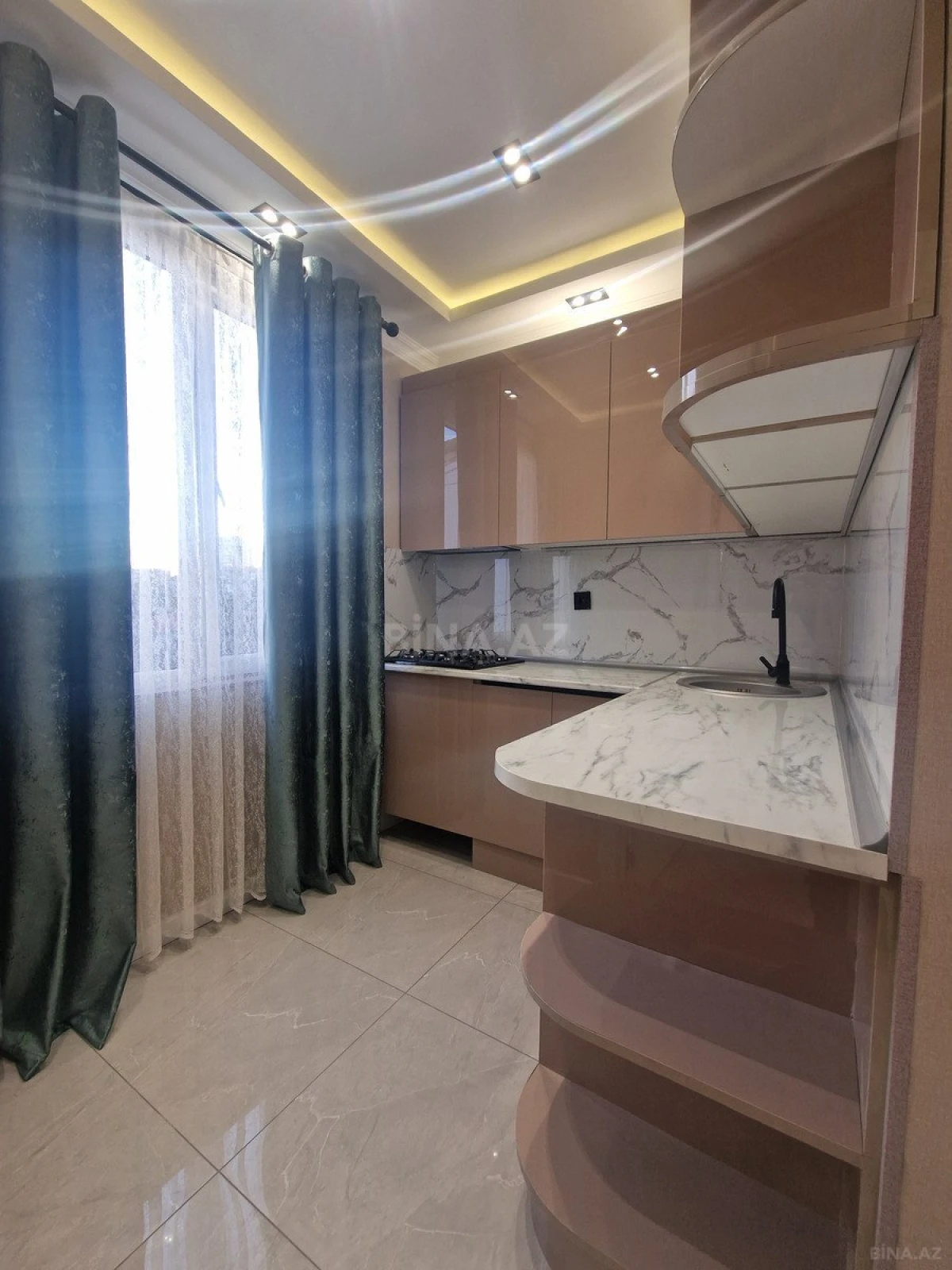 Satılır 2 otaqlı mənzil 48 m²