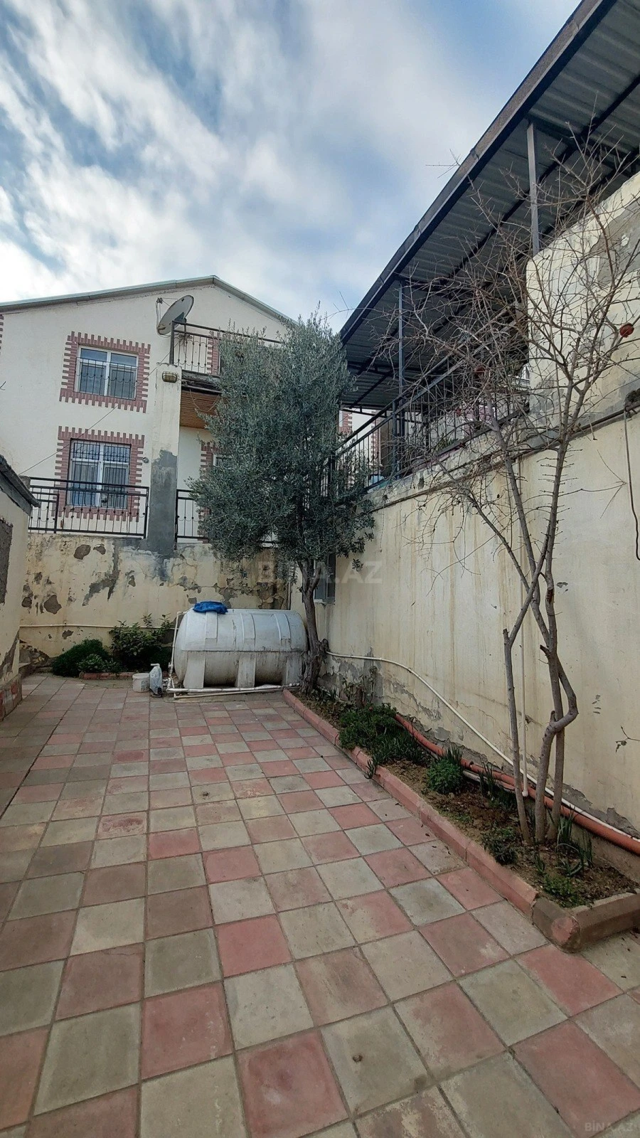 Satılır 4 otaqlı həyət evi 150 m²