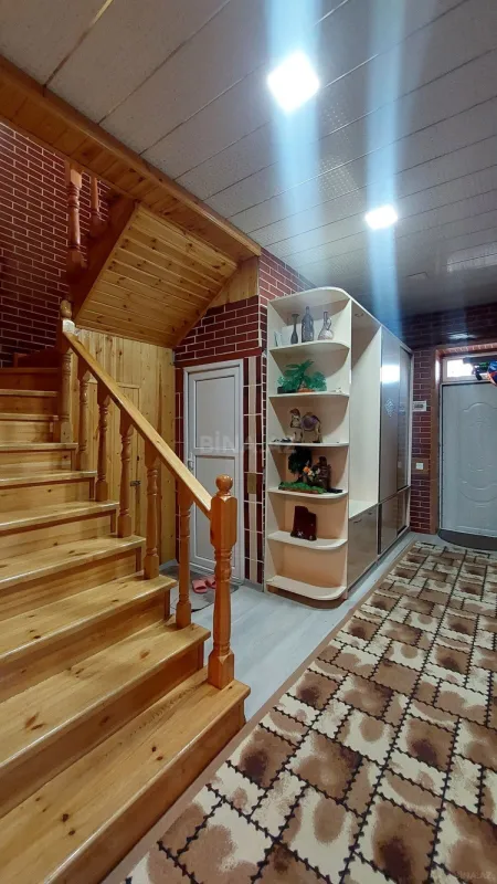 Satılır 4 otaqlı həyət evi 150 m²