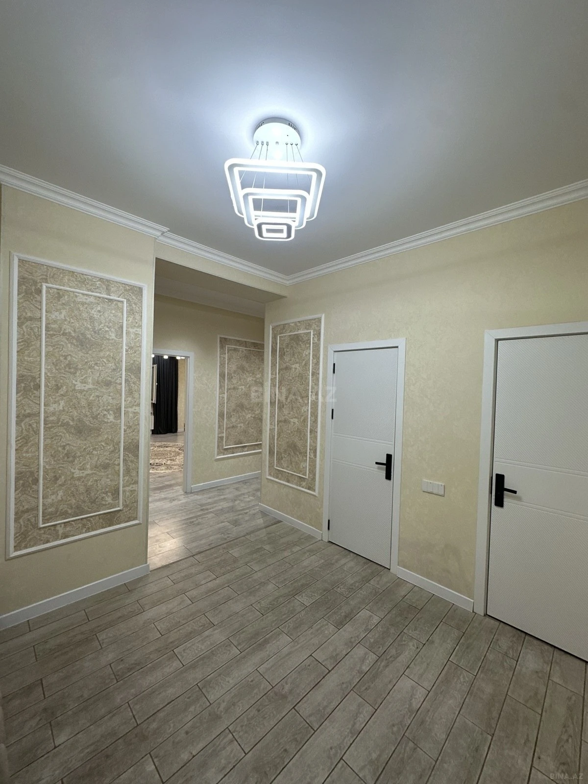 Satılır 3 otaqlı mənzil 92 m²