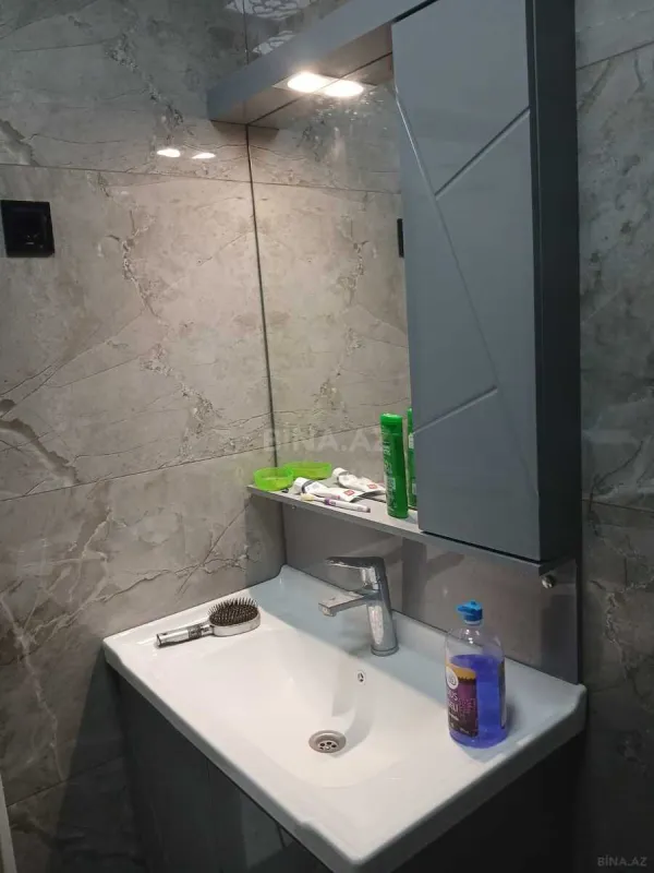 Kirayə verilir 2 otaqlı mənzil 60 m²