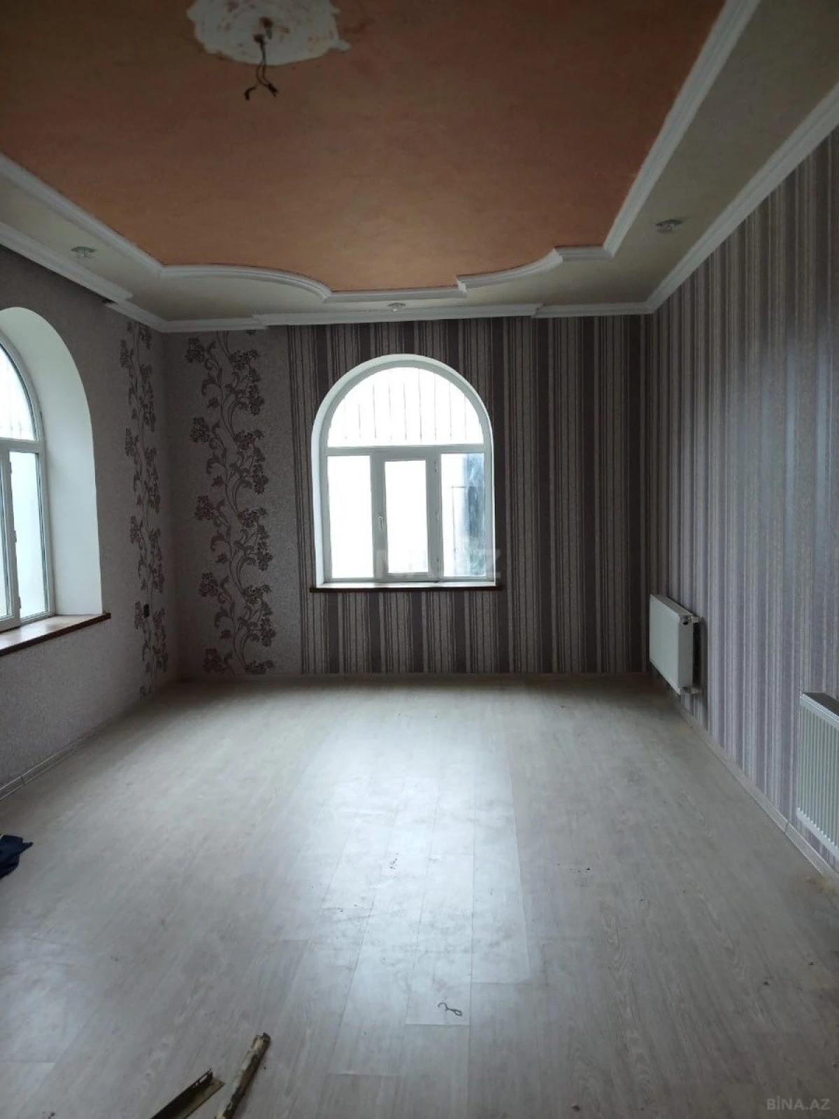 Satılır 4 otaqlı həyət evi 275 m²